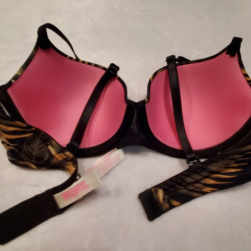 Victoria's Secret PINK Wear Everywhere bra - Picture 3 of 3